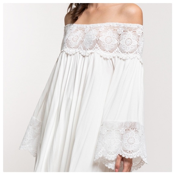 POL Make it Romance Lace Tunic - Picture 3 of 12